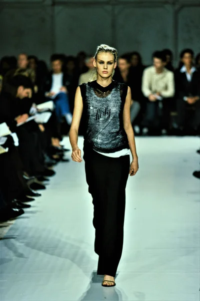 Look 19